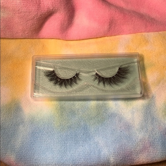 (1 LEFT)Sweetie-pie💋 false eyelashes - Picture 3 of 8